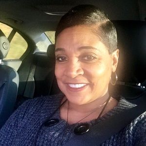 Meet your Posher, Yolanda